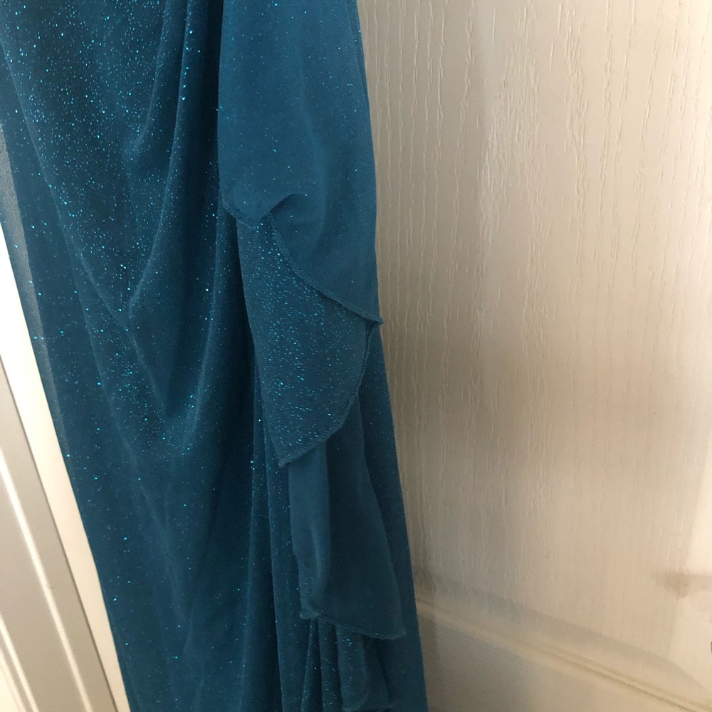 Dress - Picture 3 of 5